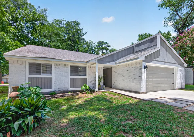 Homes for sale in The Woodlands, TX | 1 Still Glen Ct, The Woodlands, TX 77381 | MLS# 9793313