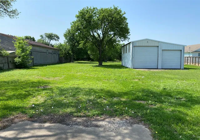 5th image of 2409 Avenue A, Dickinson, TX 77539 | MLS# 19184749