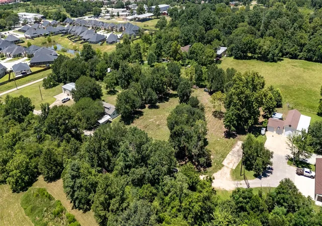10th image of 1533 S Cherry St, Tomball, TX 77375 | MLS# 24900985