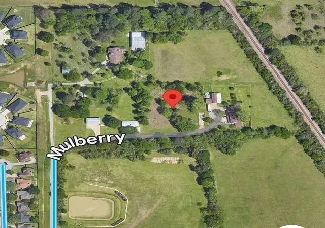 3rd image of 1533 S Cherry St, Tomball, TX 77375 | MLS# 24900985