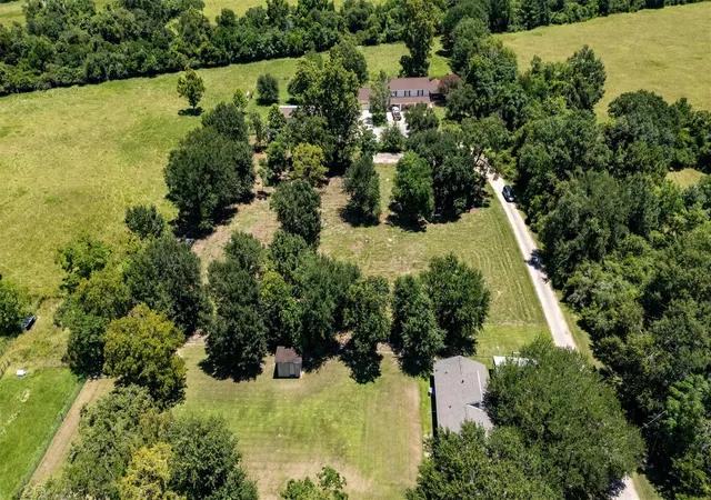 5th image of 1533 S Cherry St, Tomball, TX 77375 | MLS# 24900985