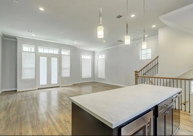 Photo 4 of Single family home for sale at 1040 W 26th Street #B, Houston, TX 77008 | MLS# 56634334 | Listing updated on 2026-08-17