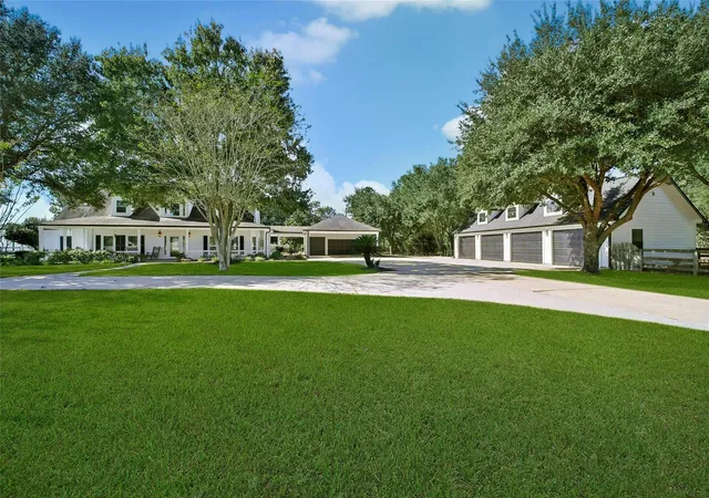 Photo 1 of Single family home for sale at 29919 Tudor Way, Magnolia, TX 77355 | MLS# 75180749 | Listing updated on 2026-09-22