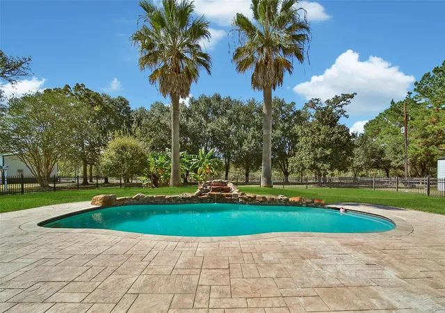 Photo 3 of Single family home for sale at 29919 Tudor Way, Magnolia, TX 77355 | MLS# 75180749 | Listing updated on 2026-09-22