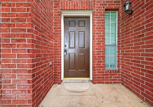 Photo 3 of Single family home for sale at 5715 Black Cyn Ct, Sugar Land, TX 77479 | MLS# 29088581 | Listing updated on 2026-08-27