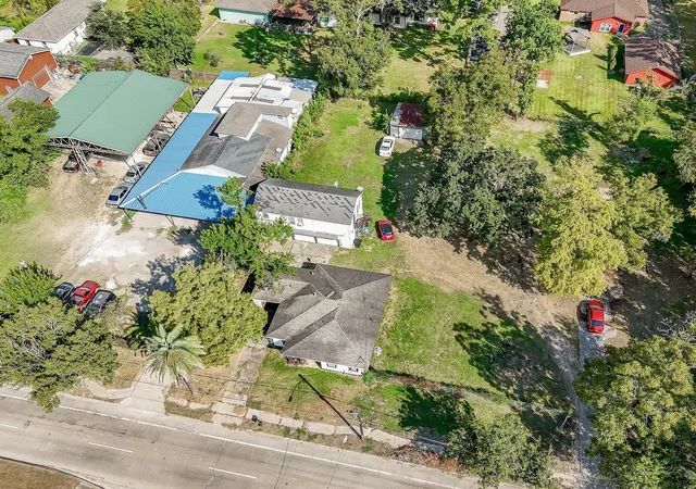 Photo 3 of Multi family home for sale at 2413 E Crosstimbers St, Houston, TX 77093 | MLS# 72012995 | Listing updated on 2026-06-22