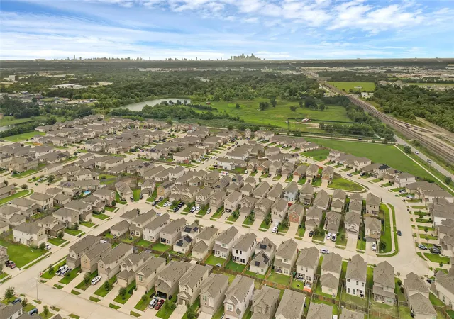 29th image of 6520 Gillock Meadow Ln, Houston, TX 77048 | MLS# 46704651