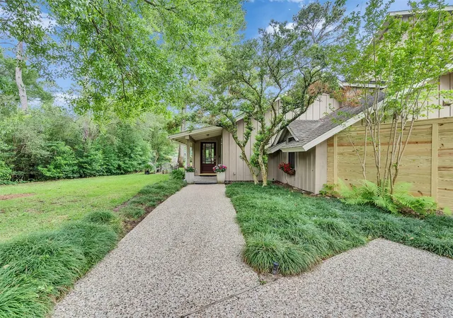 3rd image of 8202 Burkhart, Houston, TX 77055 | MLS# 57596752