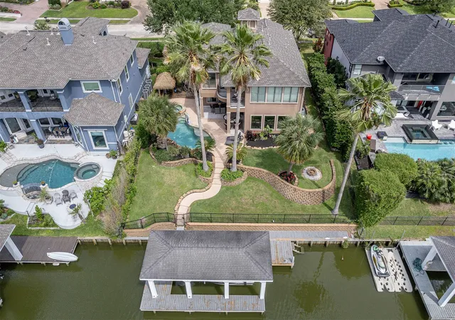 Photo 2 of Single family home for sale at 2938 North Is Dr, Seabrook, TX 77586 | MLS# 16143332 | Listing updated on 2026-09-14