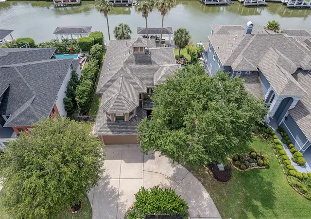 Photo 4 of Single family home for sale at 2938 North Is Dr, Seabrook, TX 77586 | MLS# 16143332 | Listing updated on 2026-09-14