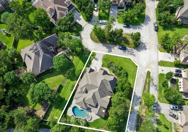 Photo 2 of Single family home for sale at 3 Shearling Ct, Spring, TX 77389 | MLS# 28917894 | Listing updated on 2026-09-13