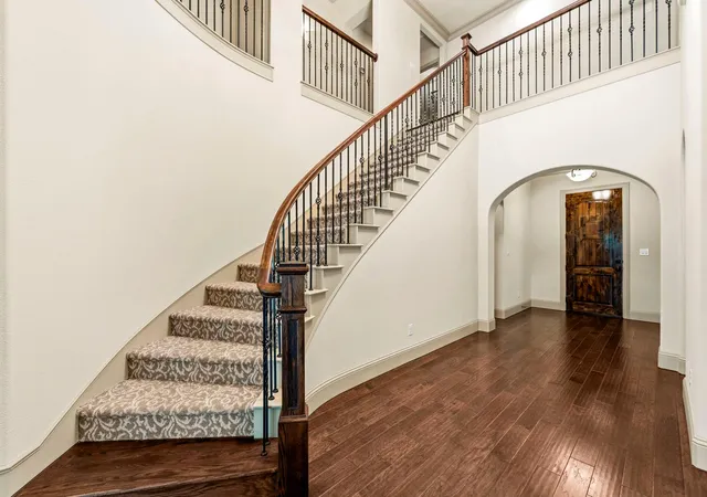 Photo 3 of Single family home for sale at 3 Shearling Ct, Spring, TX 77389 | MLS# 28917894 | Listing updated on 2026-09-13