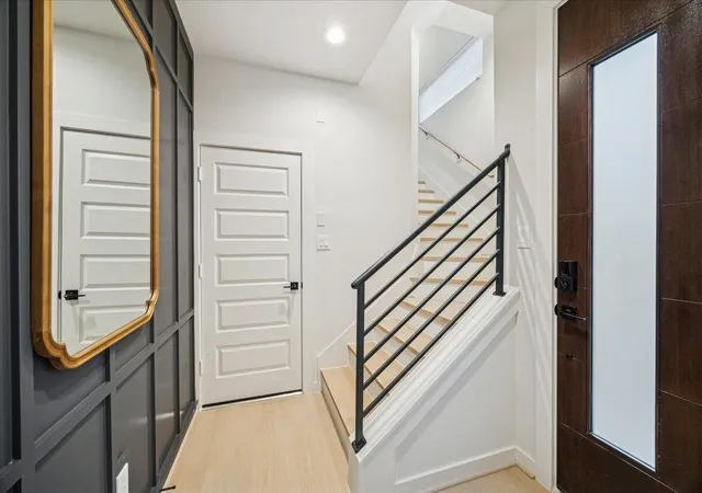 3rd image of 811 Thornton Rd #A, Houston, TX 77018 | MLS# 60763962
