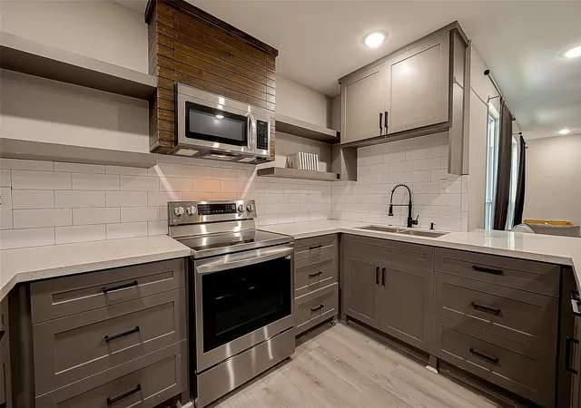 5th image of 3014 Delia St, Houston, TX 77026 | MLS# 11153003