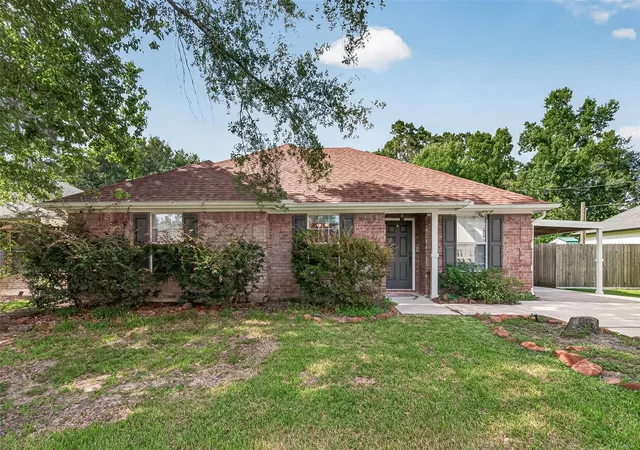 Photo 2 of Single family home for sale at 720 Springwood Dr, Conroe, TX 77385 | MLS# 18812928 | Listing updated on 2026-09-13