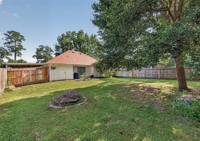 Photo 30 of Single family home for sale at 720 Springwood Dr, Conroe, TX 77385 | MLS# 18812928 | Listing updated on 2026-09-13
