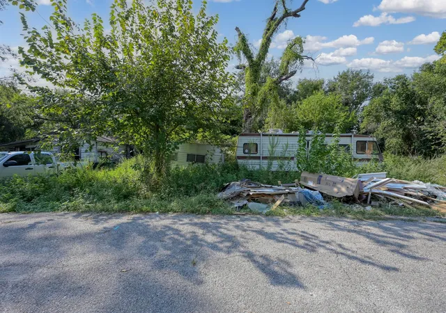 2nd image of 7204 Tilgham St, Houston, TX 77020 | MLS# 43878440