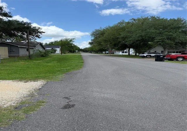 11th image of 1800 Carlisle St, Rosenberg, TX 77471 | MLS# 67213486