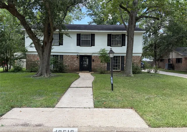 Photo 1 of Single family home for sale at 18510 Point Lookout Dr, Houston, TX 77058 | MLS# 97243567 | Listing updated on 2026-08-28