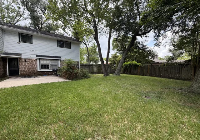 Photo 2 of Single family home for sale at 18510 Point Lookout Dr, Houston, TX 77058 | MLS# 97243567 | Listing updated on 2026-08-28
