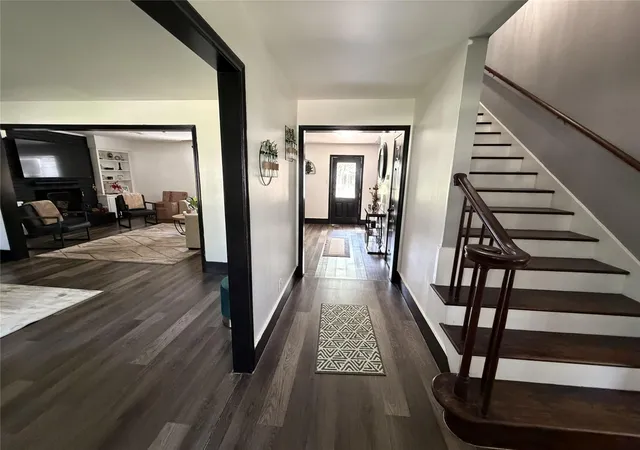 Photo 3 of Single family home for sale at 18510 Point Lookout Dr, Houston, TX 77058 | MLS# 97243567 | Listing updated on 2026-08-28