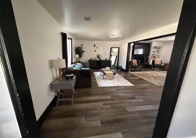 Photo 3 of Single family home for sale at 18510 Point Lookout Dr, Houston, TX 77058 | MLS# 97243567 | Listing updated on 2026-08-28