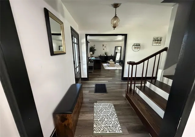 Photo 4 of Single family home for sale at 18510 Point Lookout Dr, Houston, TX 77058 | MLS# 97243567 | Listing updated on 2026-08-28