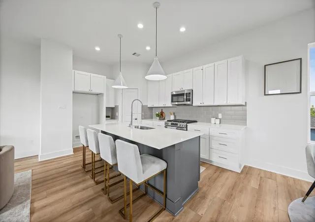 Photo 4 of Sale Pending at 5109 Ave J, Houston, TX 77011 | MLS# 30240783 | Listing updated on 2026-09-16