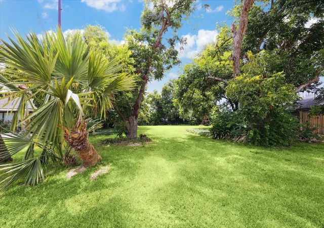 Photo 3 of Land for sale at 8606 Linkpass Ln, Houston, TX 77025 | MLS# 85762967 | Listing updated on 2026-07-09