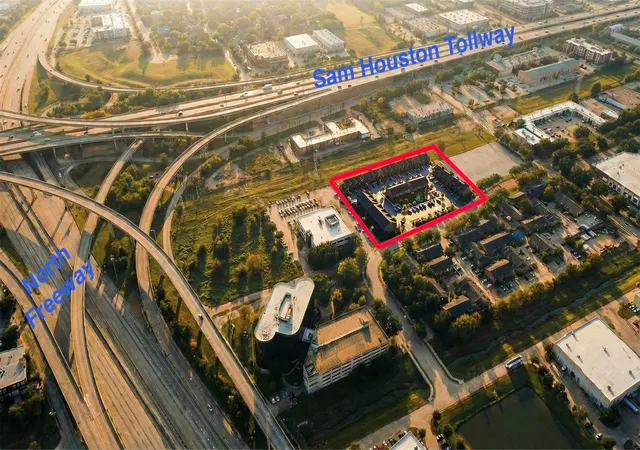 5th image of 81 Northpoint Dr Building 11 #A, Houston, TX 77060 | MLS# 9538371