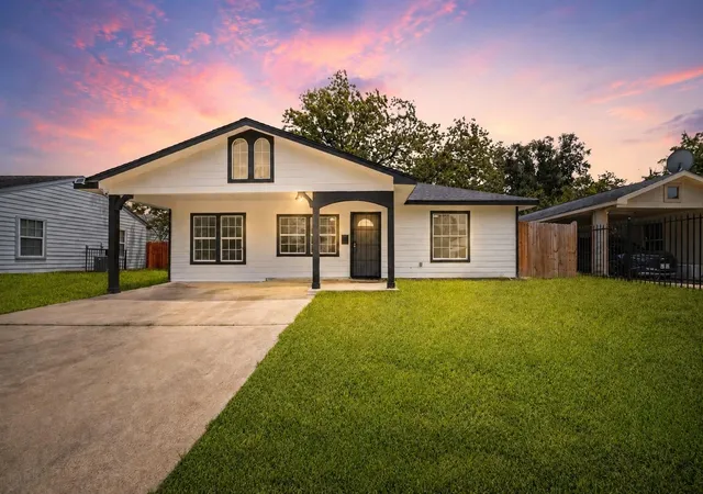 Homes for sale in Houston, TX | 6905 Kassarine Pass, Houston, TX 77033 | MLS# 10231691