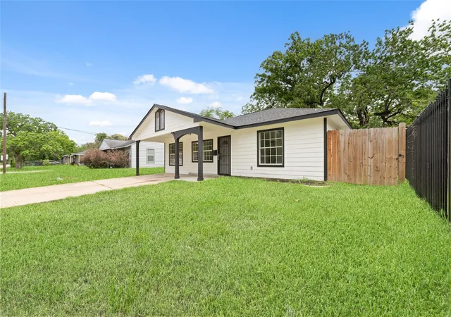 Homes for sale in Houston, TX | 6905 Kassarine Pass, Houston, TX 77033 | MLS# 10231691