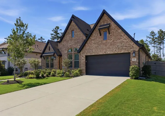 Photo 2 of Single family home for sale at 15265 Hemingway Hts Dr, Conroe, TX 77302 | MLS# 95656439 | Listing updated on 2026-08-29