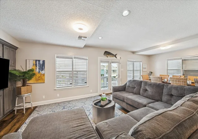 4th image of 1330 Coral Way, Galveston, TX 77554 | MLS# 14586391