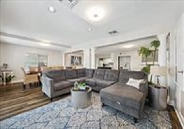 5th image of 1330 Coral Way, Galveston, TX 77554 | MLS# 14586391