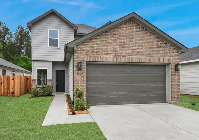 Photo 2 of Single family home for sale at 18724 Loom Dr, Conroe, TX 77306 | MLS# 85598276 | Listing updated on 2026-07-08