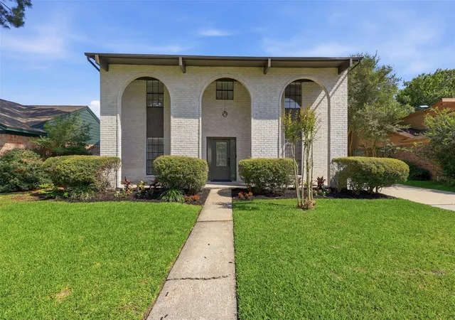4th image of 16306 Mill Point, Houston, TX 77059 | MLS# 46340375