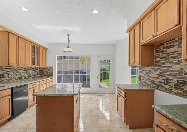 3rd image of 1615 Monvale Ln, Sugar Land, TX 77479 | MLS# 30349547