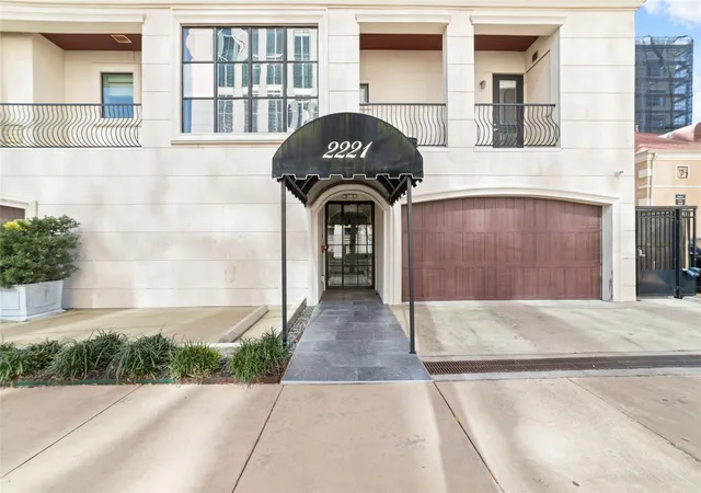 Photo 3 of Condo for sale at 2221 Welch St #201, Houston, TX 77019 | MLS# 12837960 | Listing updated on 2026-06-30