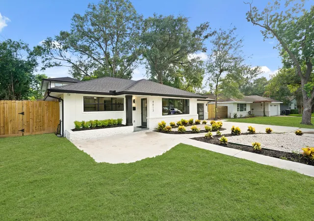 3rd image of 4813 Hummingbird St, Houston, TX 77035 | MLS# 43202824