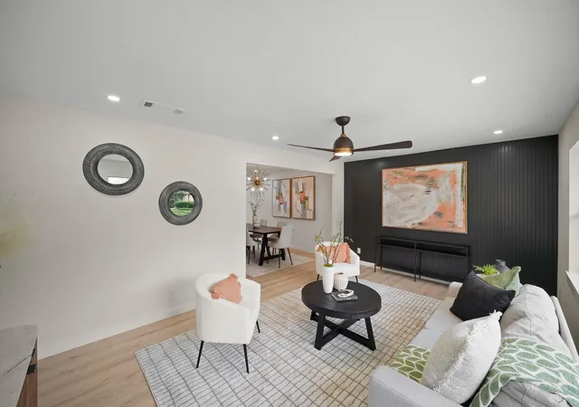 4th image of 4813 Hummingbird St, Houston, TX 77035 | MLS# 43202824