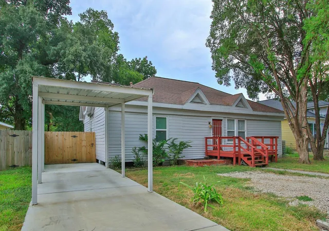 Photo 2 of Single family home for sale at 2703 Areba St, Houston, TX 77091 | MLS# 92649575 | Listing updated on 2026-10-07