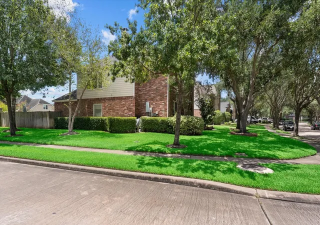3rd image of 406 Silver Creek Cir, Richmond, TX 77406 | MLS# 31201882