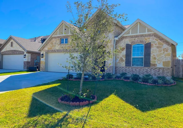 Photo 1 of Single family home for sale at 2923 Millstream Ct, Dickinson, TX 77539 | MLS# 7960143 | Listing updated on 2026-09-08