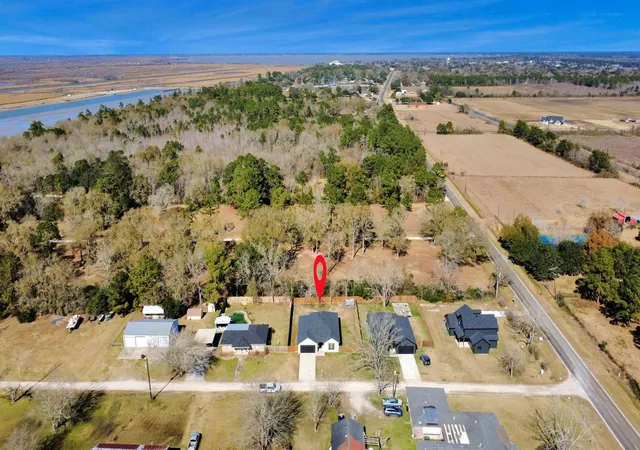 Homes for sale in Anahuac, TX | 118 Nelson Rd, Anahuac, TX 77514 | MLS# 86295612