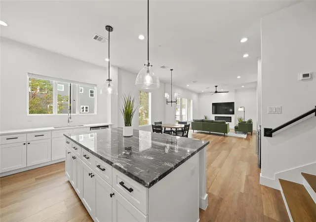 15th image of 2510 Gray St, Houston, TX 77003 | MLS# 92132293