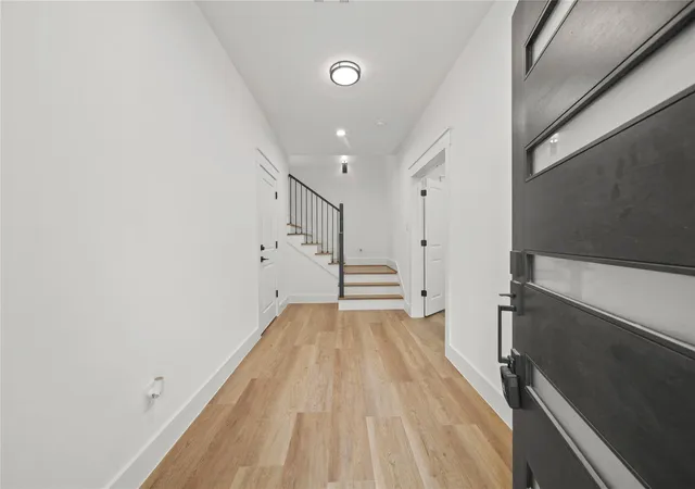 2nd image of 2510 Gray St, Houston, TX 77003 | MLS# 92132293
