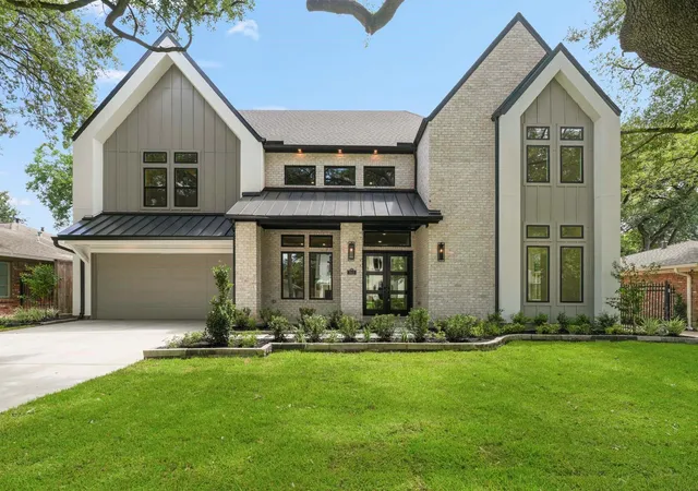 Single family home for sale at 3615 Newcastle Dr, Houston, TX 77027 | MLS# 7151403 | Listing updated on 2026-09-16