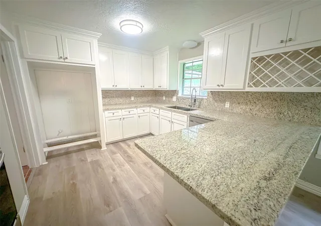 5th image of 3640 Whippoorwill St, Orange, TX 77630 | MLS# 53838523