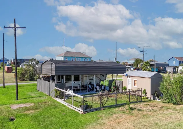 2nd image of 913 O Neil Rd, Port Bolivar, TX 77650 | MLS# 62313603